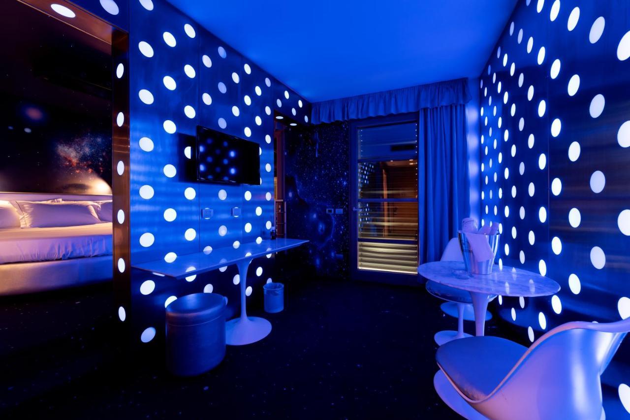 Motel Hotel Piranha 카메리아노 외부 사진