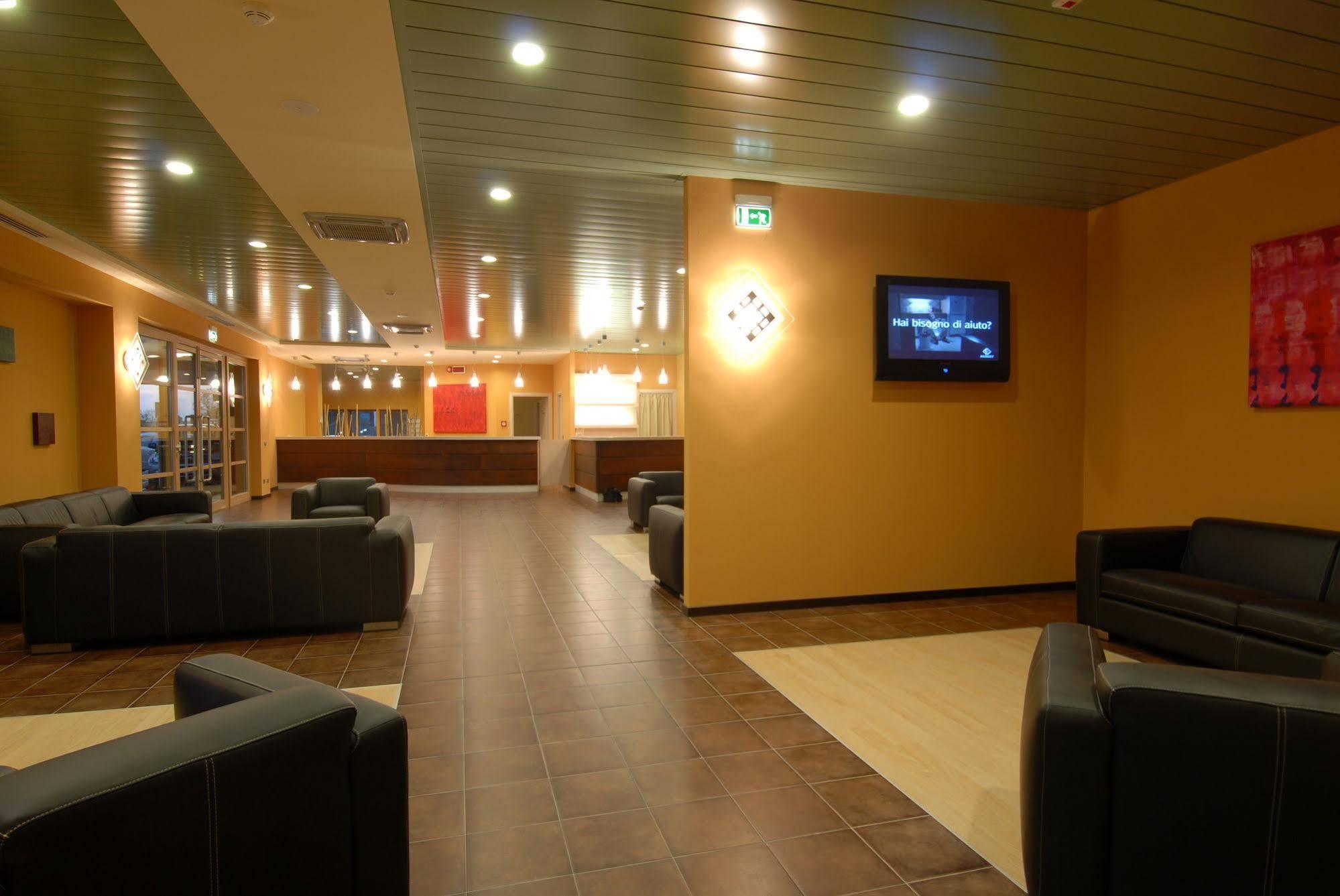 Motel Hotel Piranha 카메리아노 외부 사진